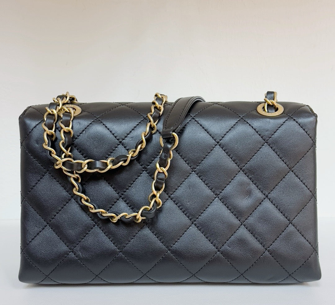Chanel Calfskin Quilted Small Enchained Flap Black 2955 holo card