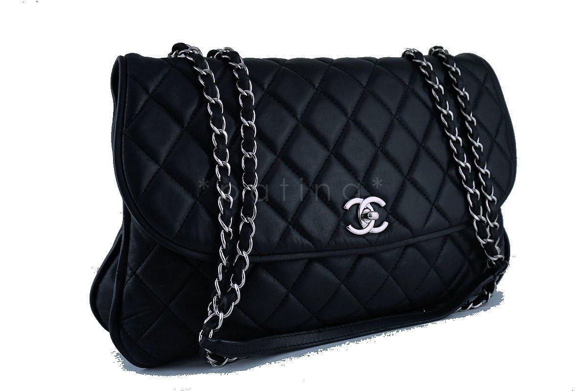 Chanel Black Maxi/Jumbo sized Quilted Soft Classic Messenger Flap Bag 7Y4