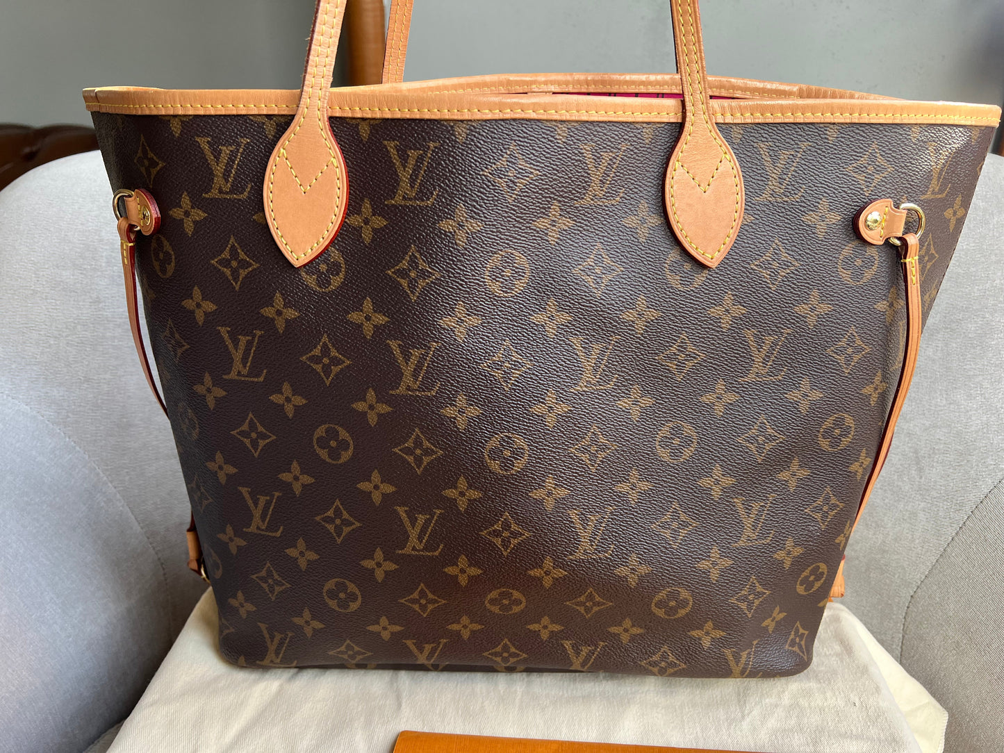 Louis Vuitton Neverfull MM Monogram Pivoine Interior (RRP £1,410)