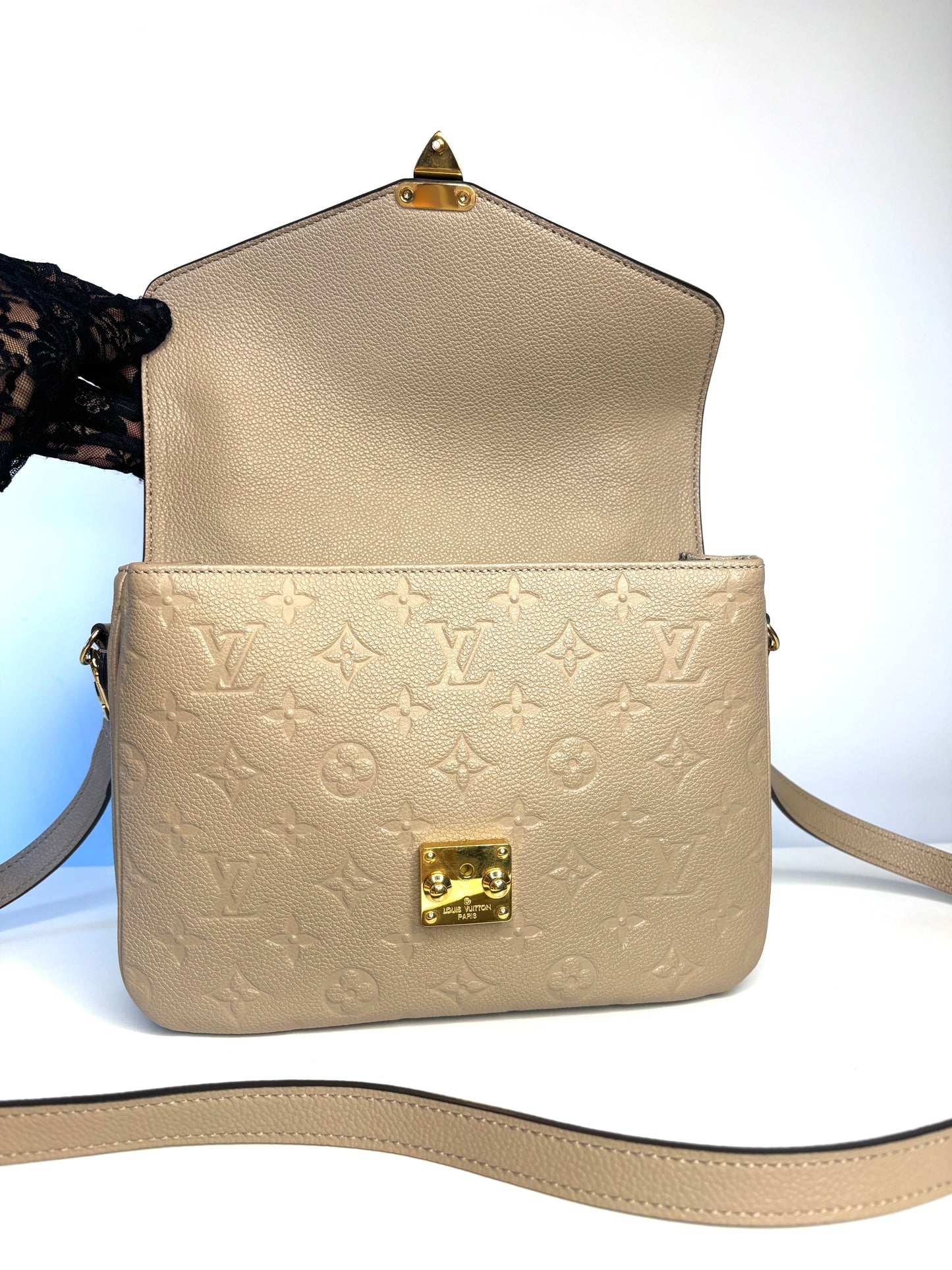 Louis Vuitton Empreinte Pochette Metis Tourterelle Shoulder Bag - Preloved (like new)