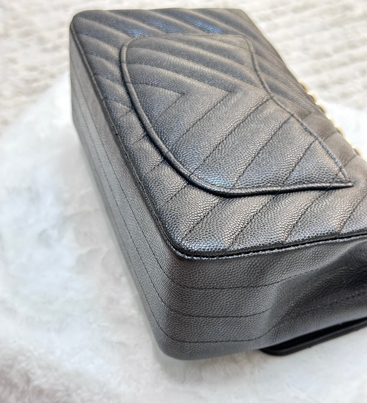 Chanel Mini Flap Bag Chevron Caviar Black GHW