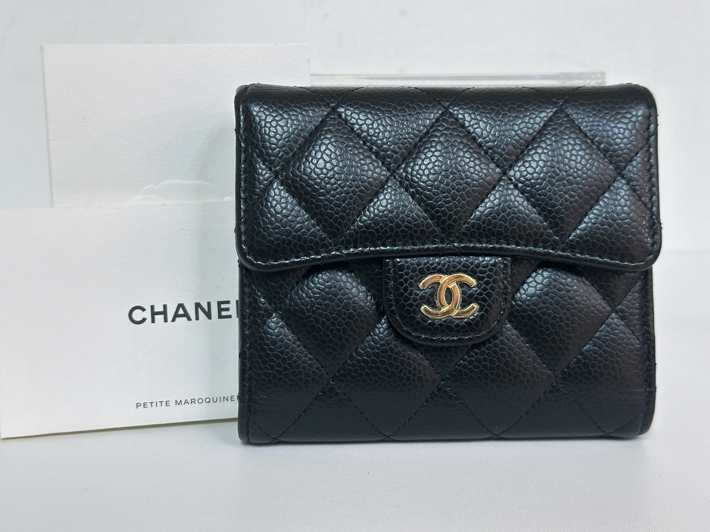 CHANEL CLASSIC TRIFOLD COMPACT IN BLACK CAVIAR  WALLET GHW UPKJ holo