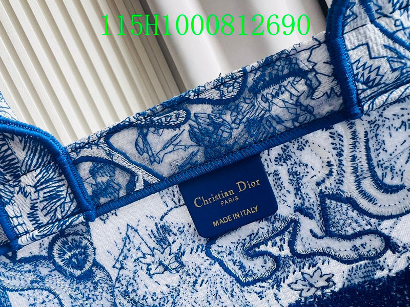 Christian Dior Luxury Bag - The Tote   268