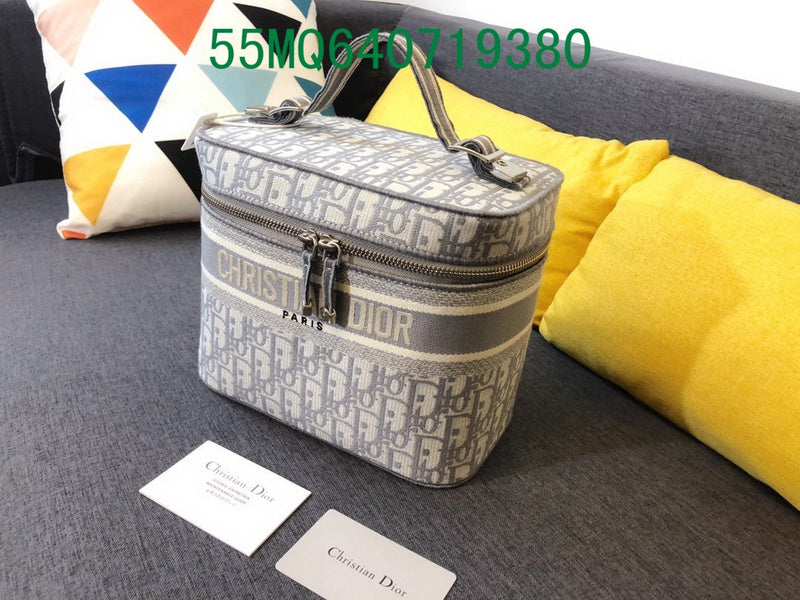 Christian Dior Luxury - The Tote   685