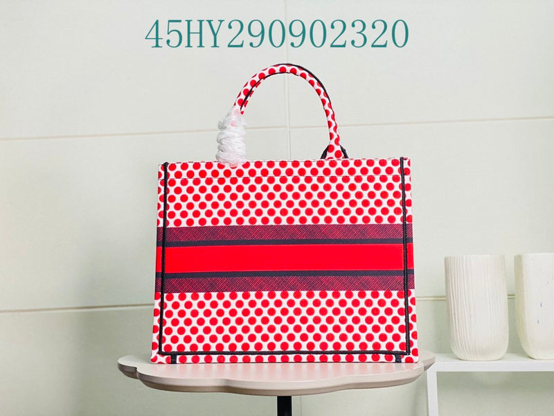 Christian Dior Luxury Bag - The Tote   361