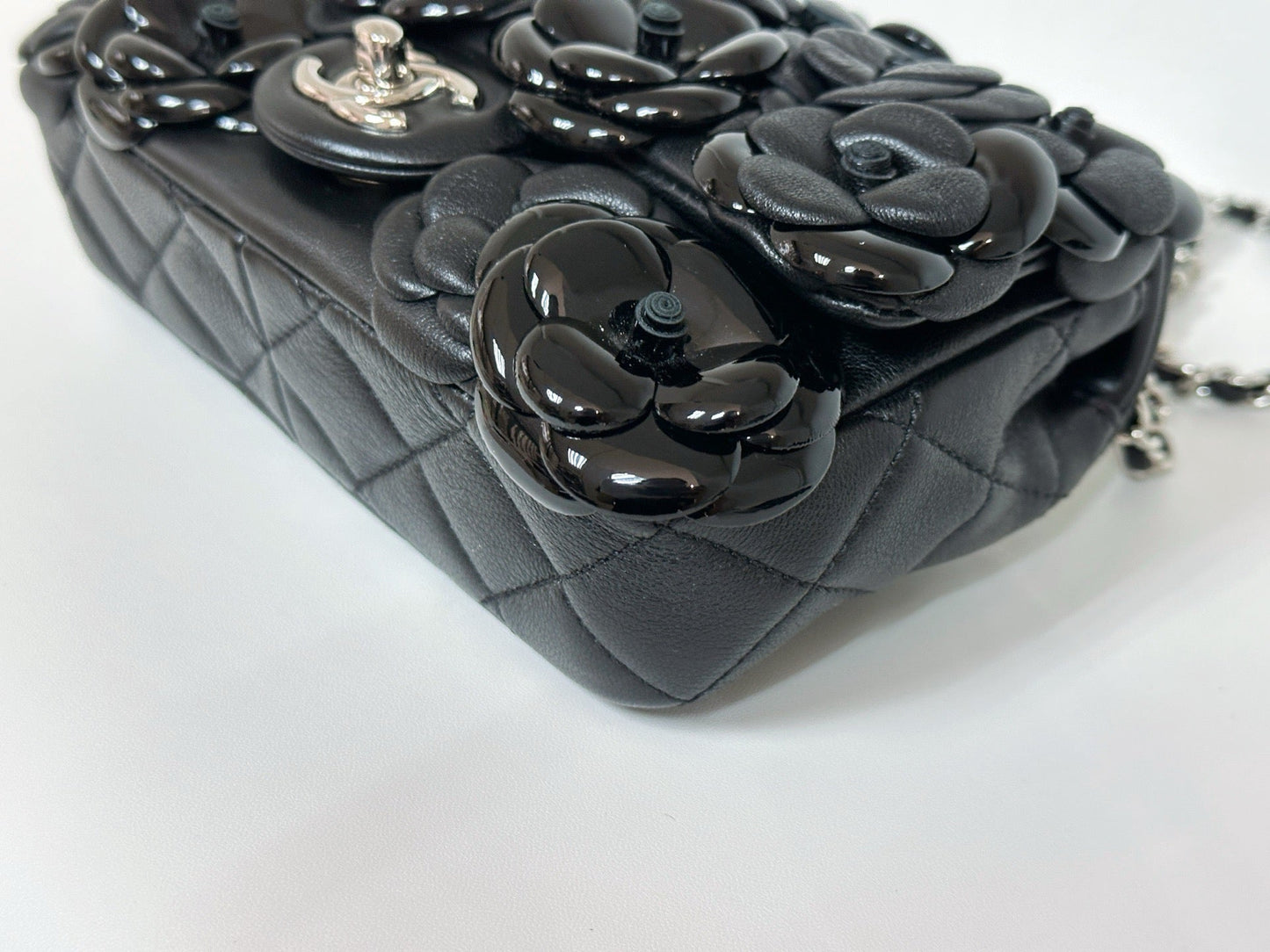 CHANEL Camellia Lambskin Patent Around Flap Crossbody Bag holo card 2246