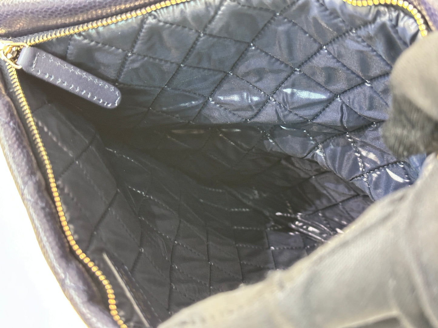 Chanel Beauty CC Clutch Quilted Caviar Blue