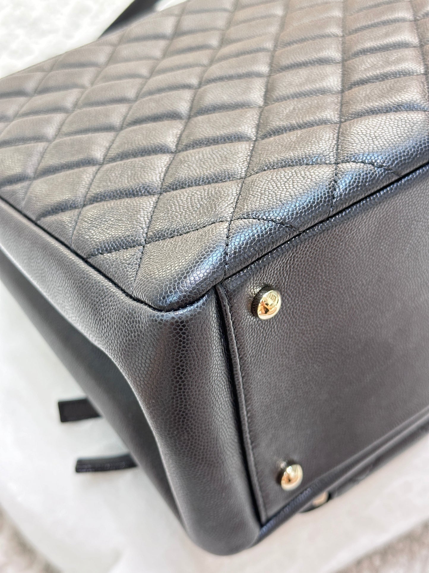 CHANEL Business Affinity Shopping Tote Caviar Black GHW