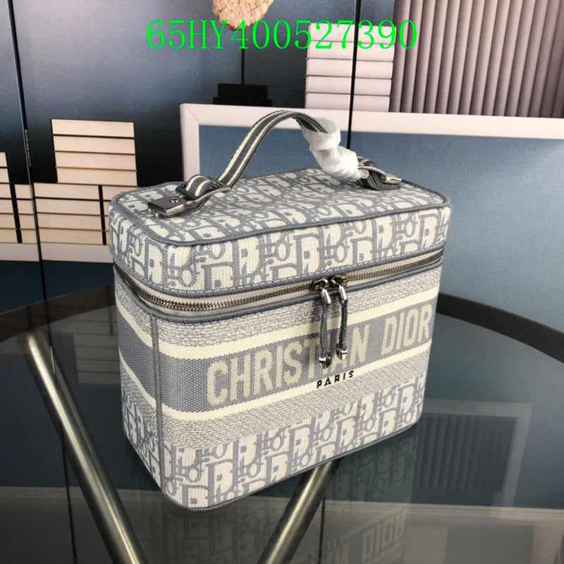 Christian Dior Luxury - The Tote   676