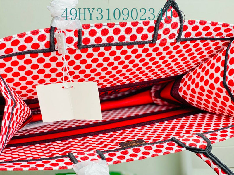 Christian Dior Luxury - The Tote   358
