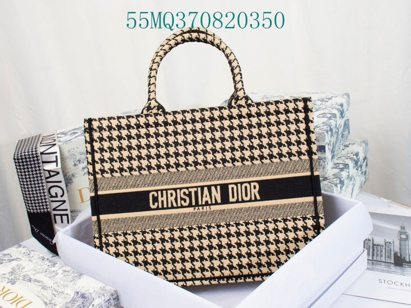 Christian Dior Luxury Bag - The Tote   363