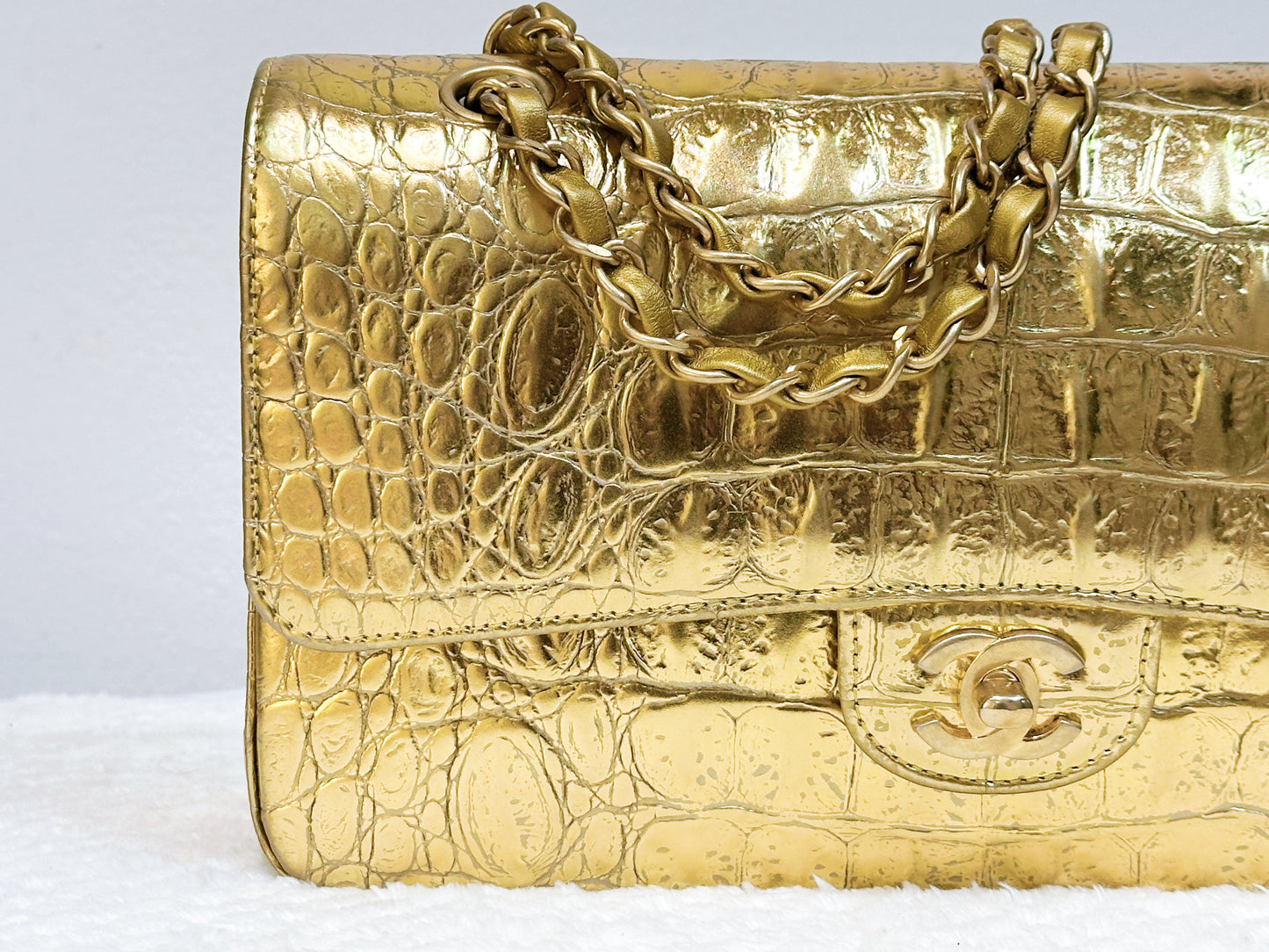 Chanel 19A Medium Calfskin Crocodile Embossed Gold Metallic Flap Bag 2803 holo card