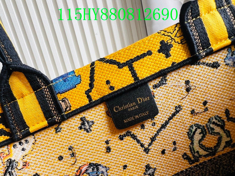 Christian Dior Luxury Bag - The Tote   280