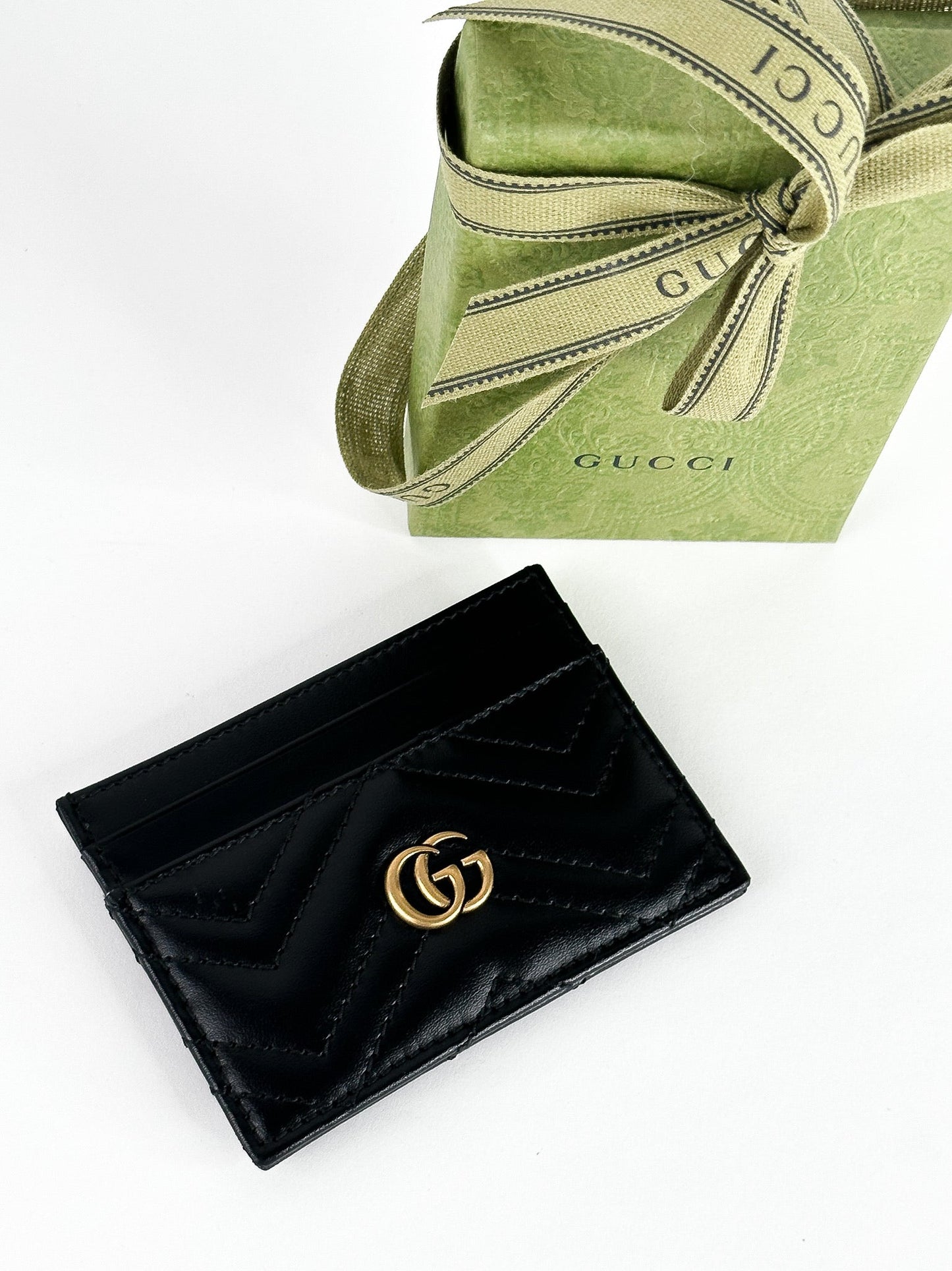 Gucci GG Marmont Leather Card Holder