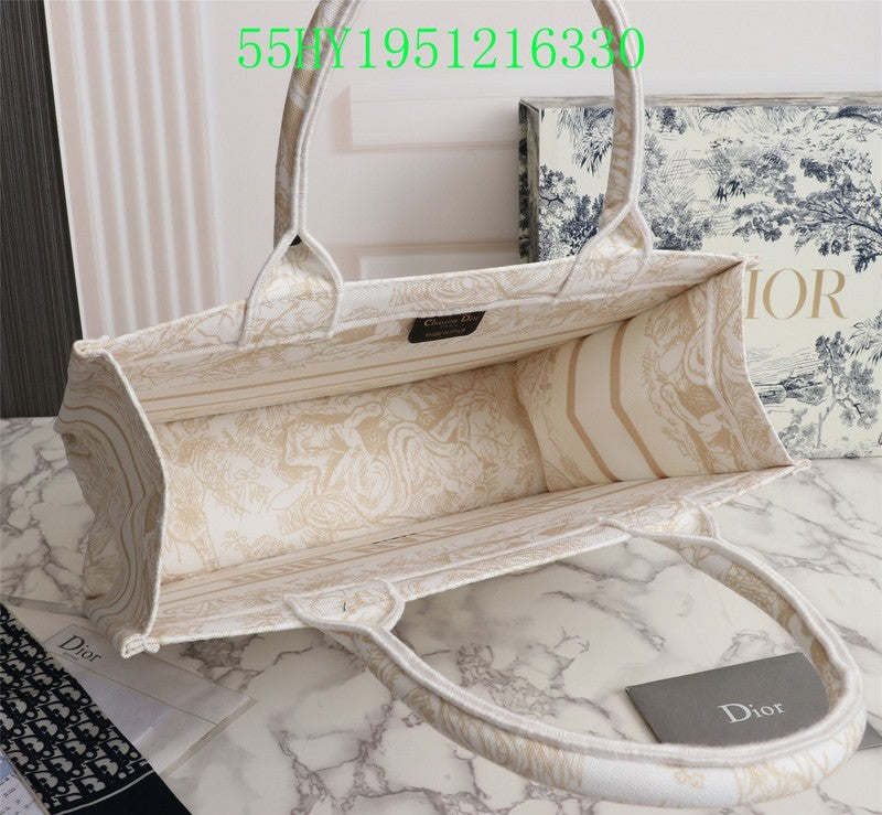 Christian Dior Luxury Bag - The Tote   319