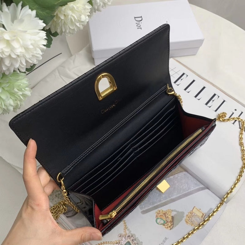 Christian Dior Luxury - The Tote   626