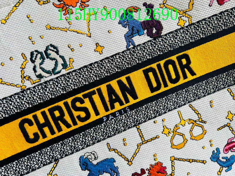 Christian Dior Luxury Bag - The Tote   276