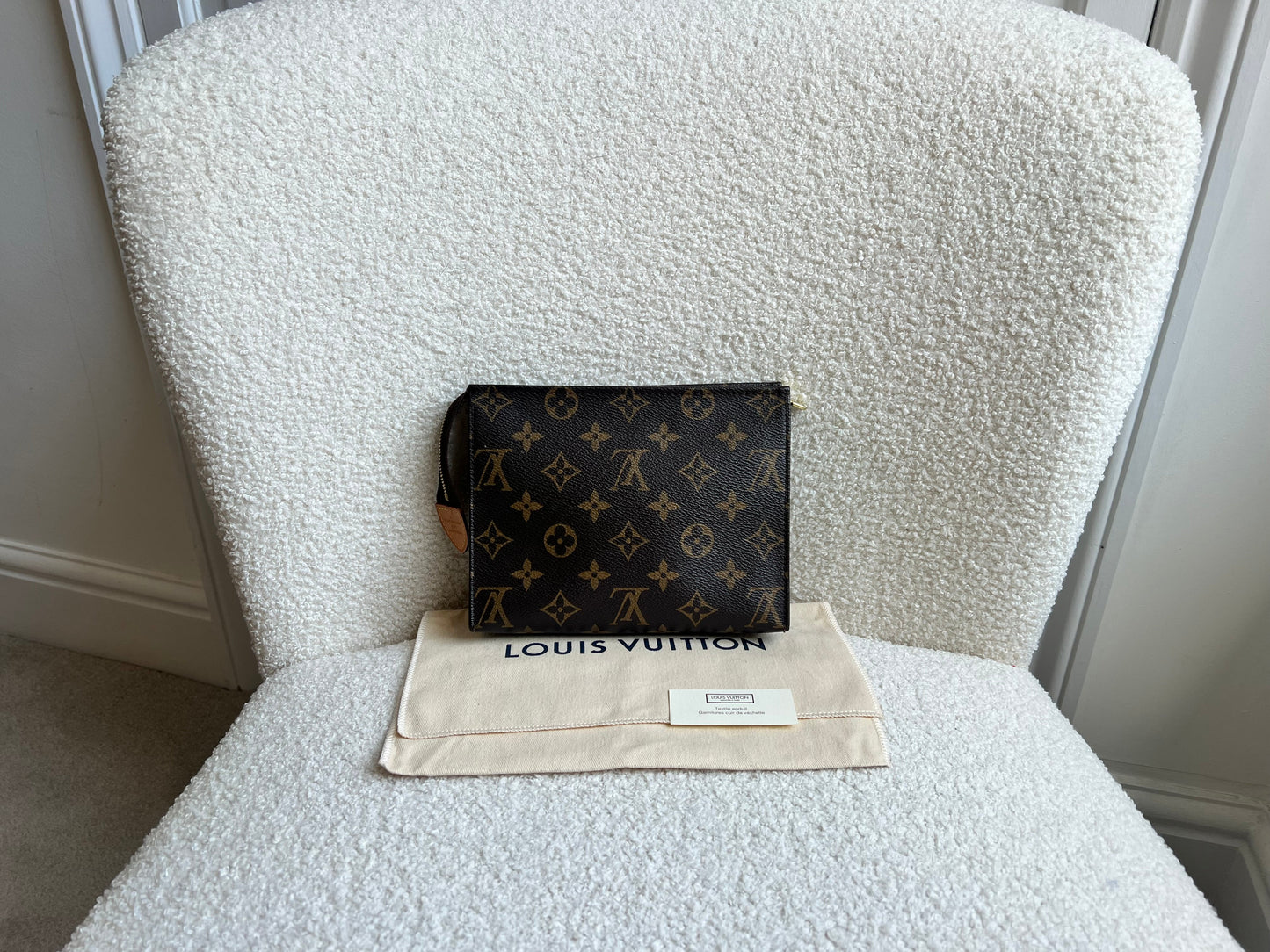 Louis Vuitton Toiletry Pouch 19 Monogram