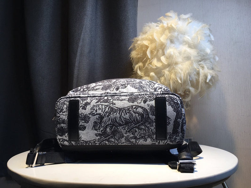 Christian Dior Luxury - The Tote   763