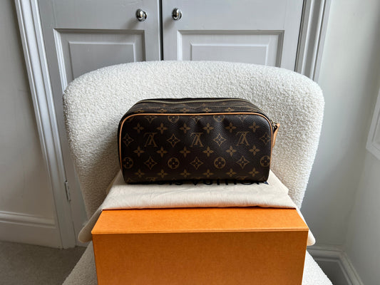 Louis Vuitton Dopp Kit Toilet Pouch Monogram (RRP £755)