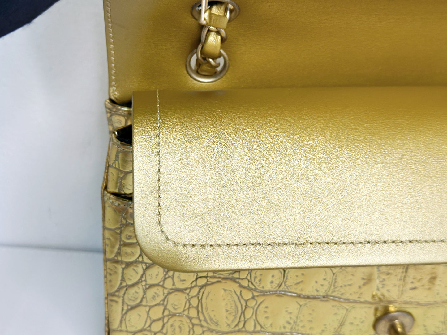 Chanel 19A Medium Calfskin Crocodile Embossed Gold Metallic Flap Bag 2803 holo card