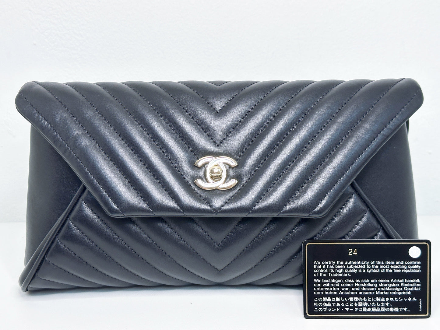 Chanel Black Chevron Lambskin Fold Up Again Clutch 2432 holo card