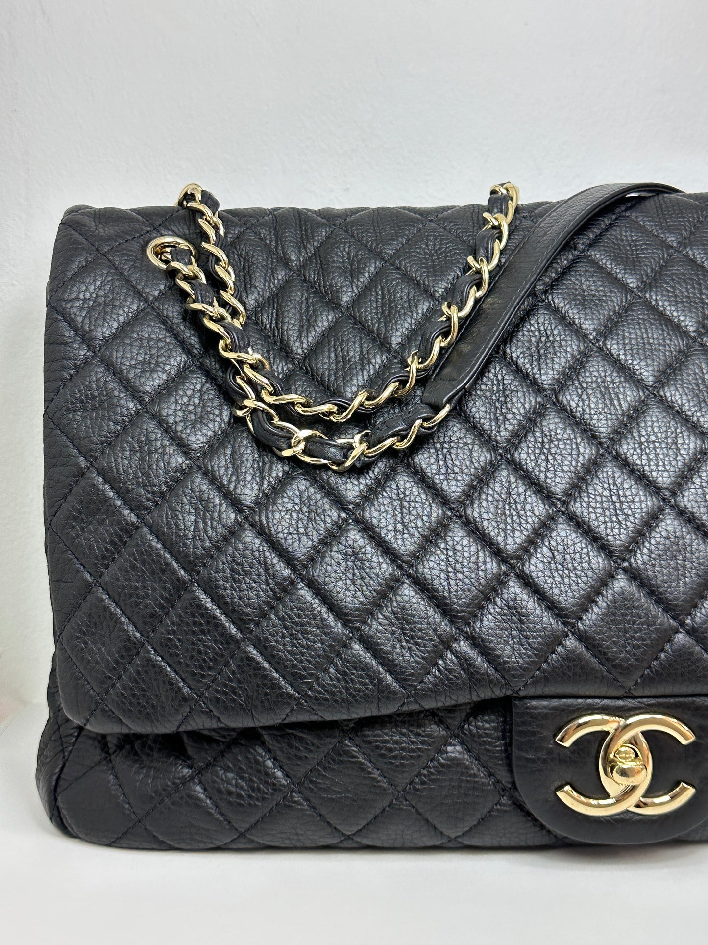 Chanel 2017 Calfskin Quilted XXL Travel Flap shoulder bag Black GHW 2382 holo card