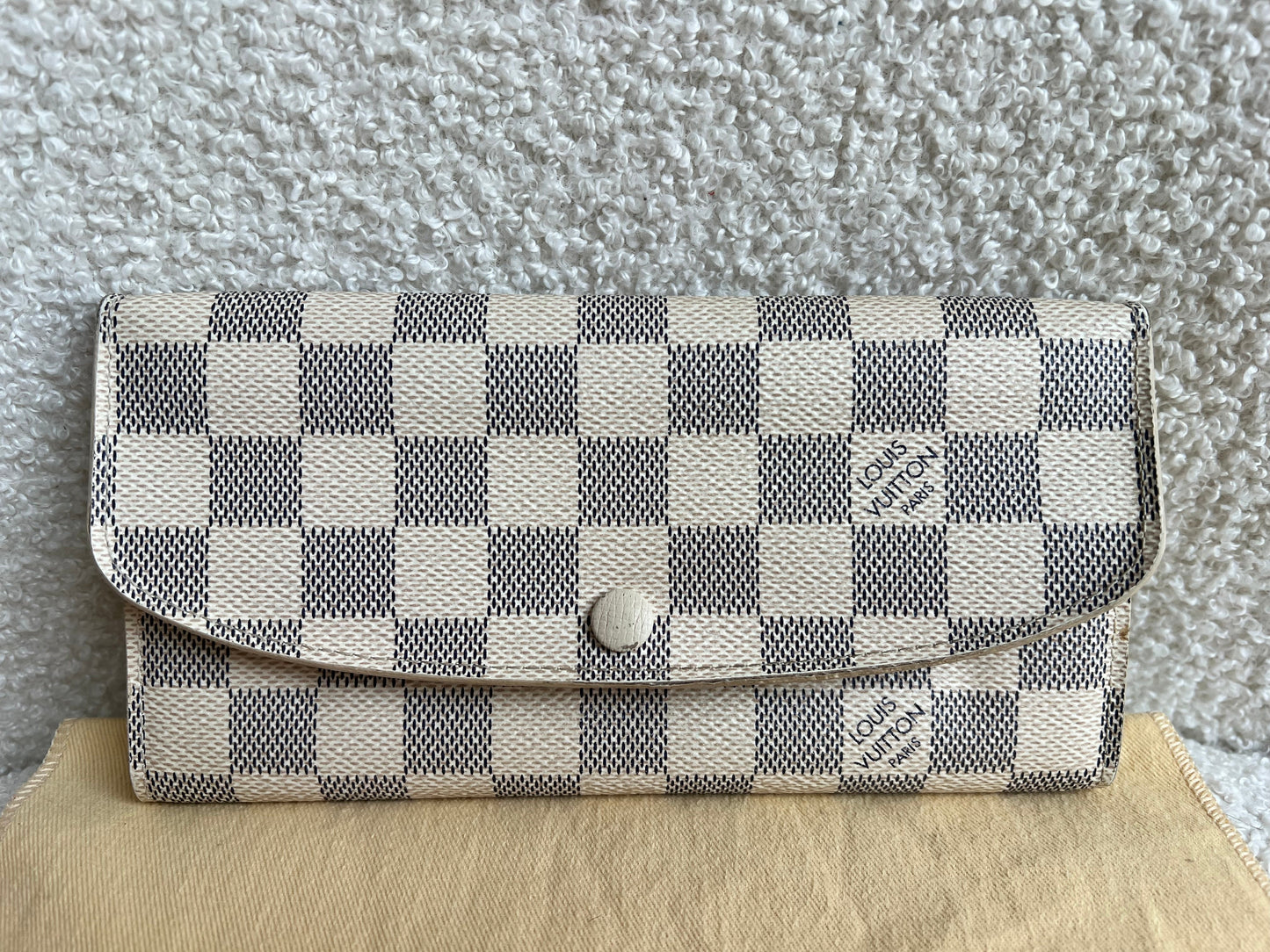 Louis Vuitton Emilie Wallet in Damier Azur  (RRP £430)