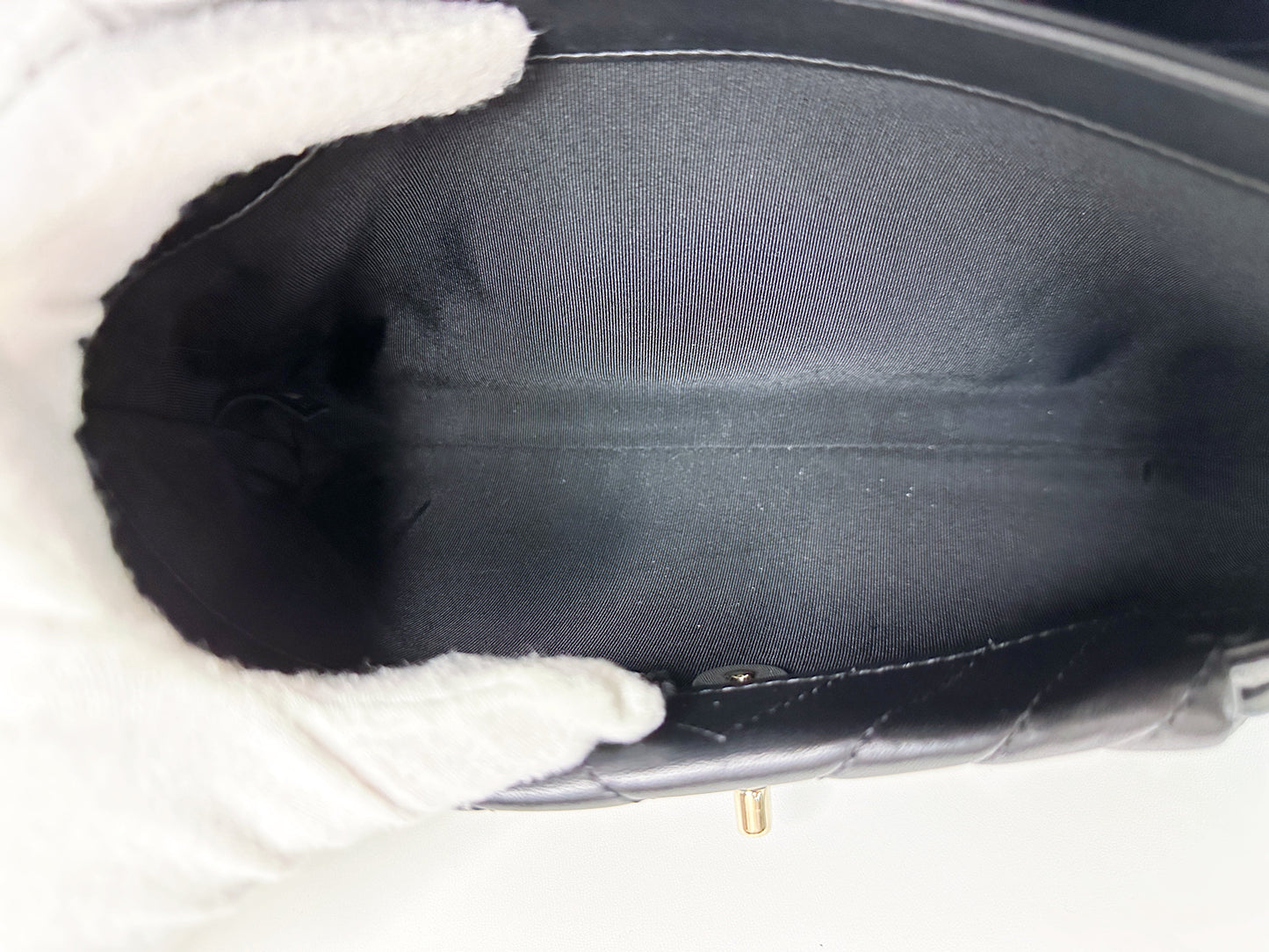 Chanel Black Chevron Lambskin Fold Up Again Clutch 2432 holo card