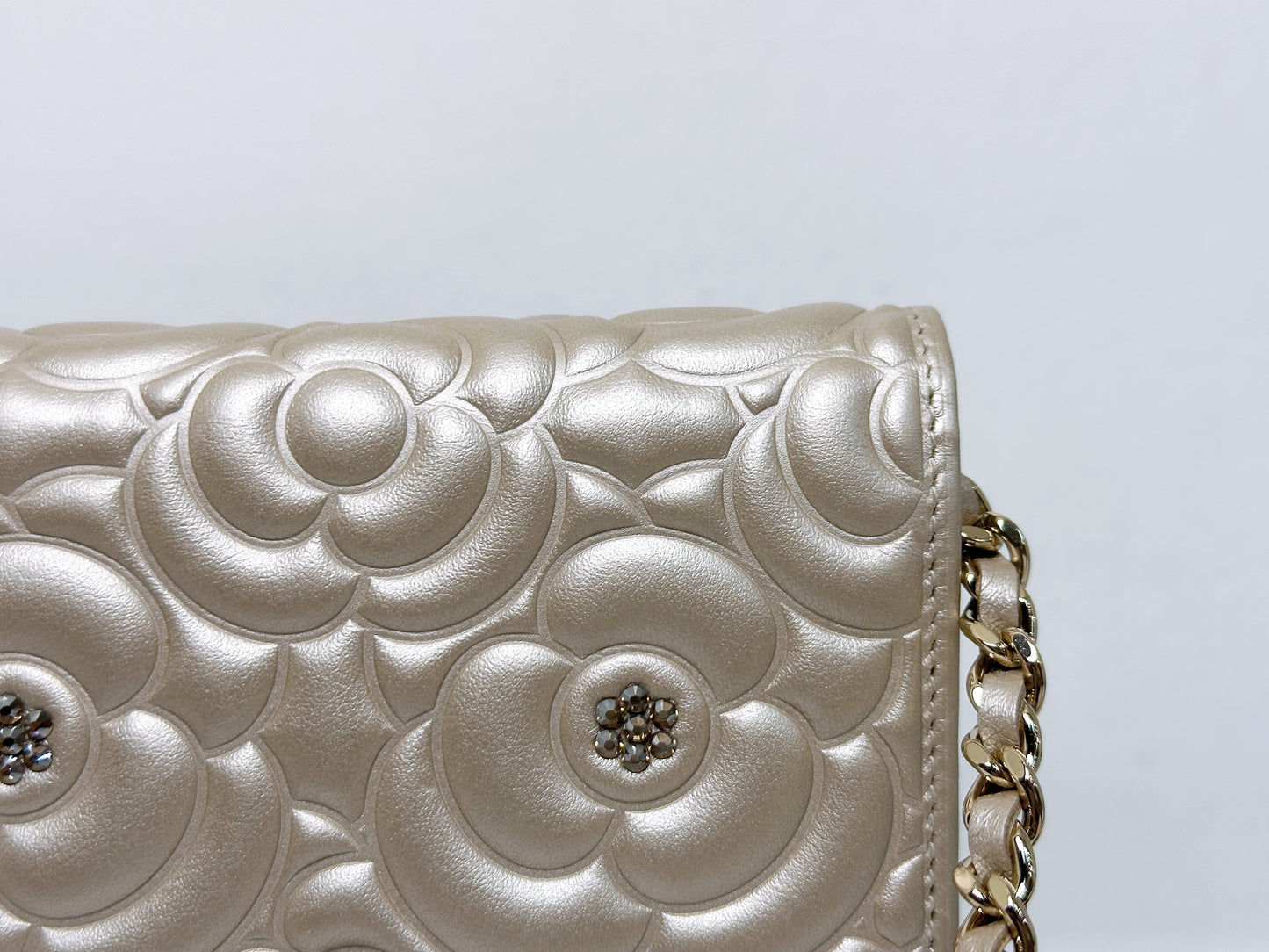 Chanel Camellia Embossed Wallet On Chain 2465 holo card