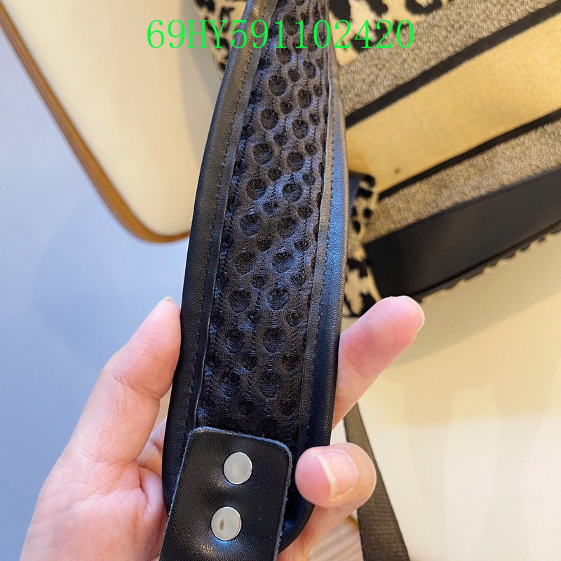 Christian Dior Luxury - The Tote   711