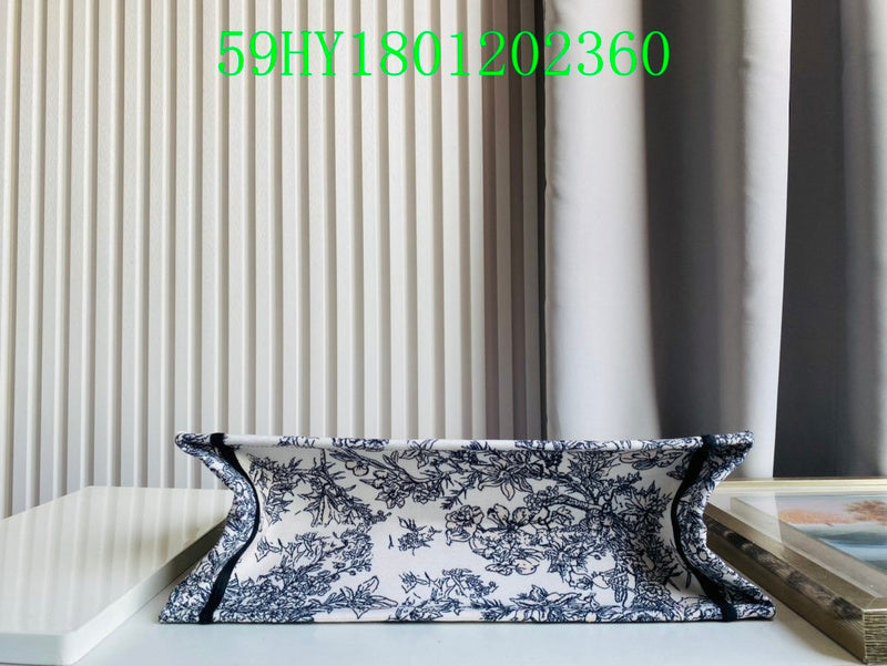 Christian Dior Luxury Bag - The Tote   329