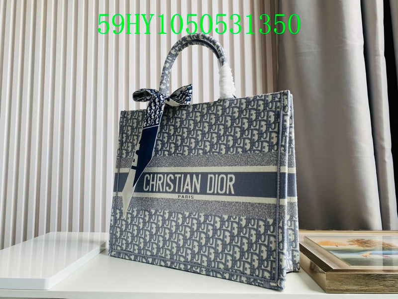 Christian Dior Luxury Bag - The Tote   257