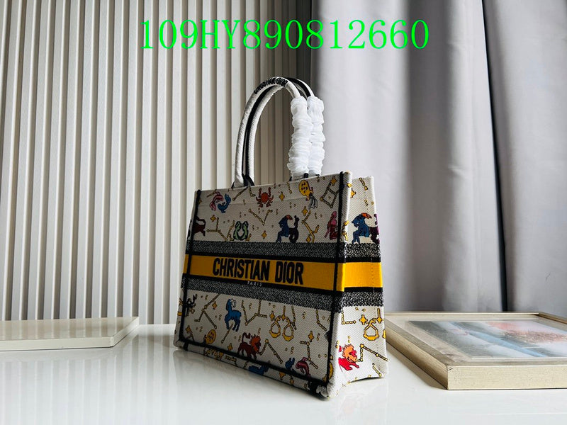 Christian Dior Luxury Bag - The Tote   277
