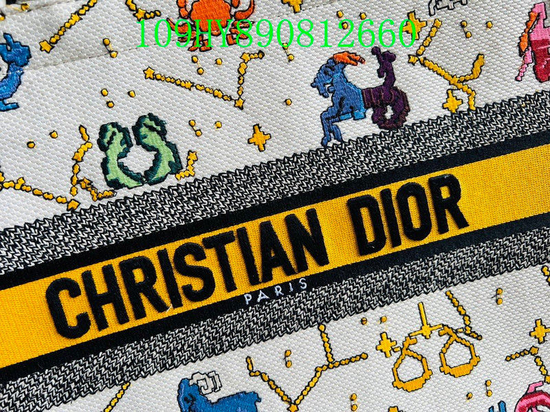 Christian Dior Luxury Bag - The Tote   277