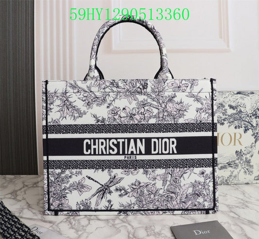 Christian Dior Luxury Bag - The Tote   191