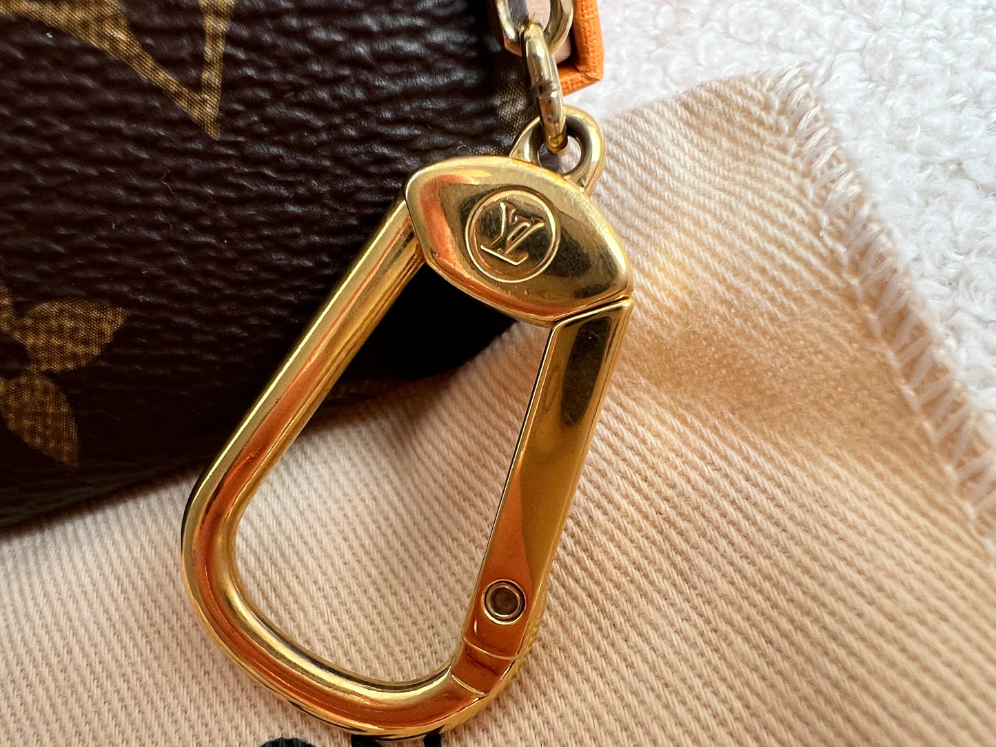 Louis Vuitton Key Pouch Monogram (RRP £240)