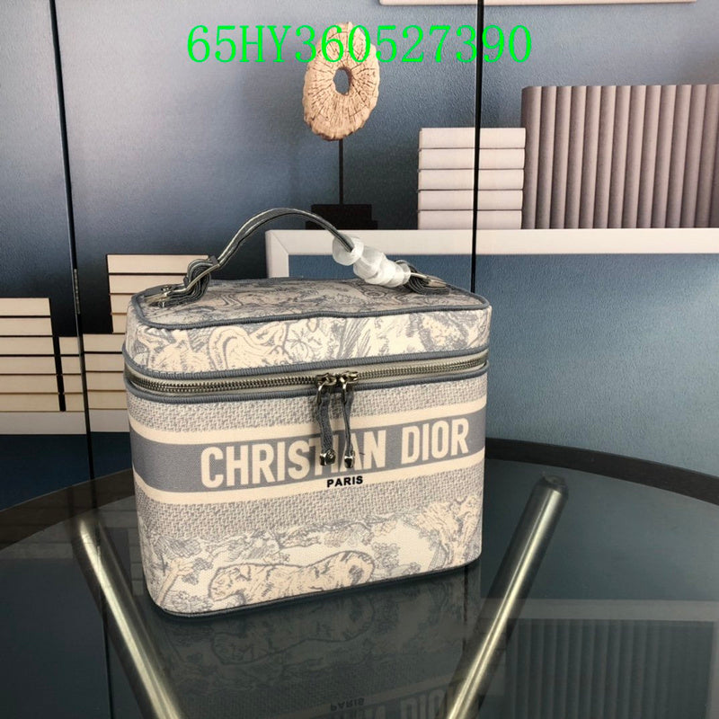 Christian Dior Luxury - The Tote   678