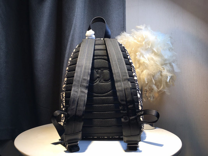 Christian Dior Luxury - The Tote   768