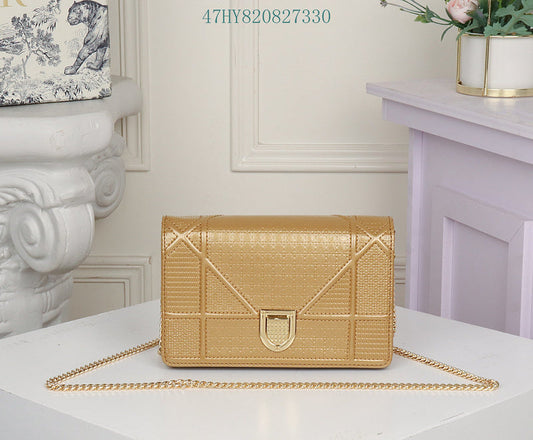 Christian Dior Luxury - The Tote   654