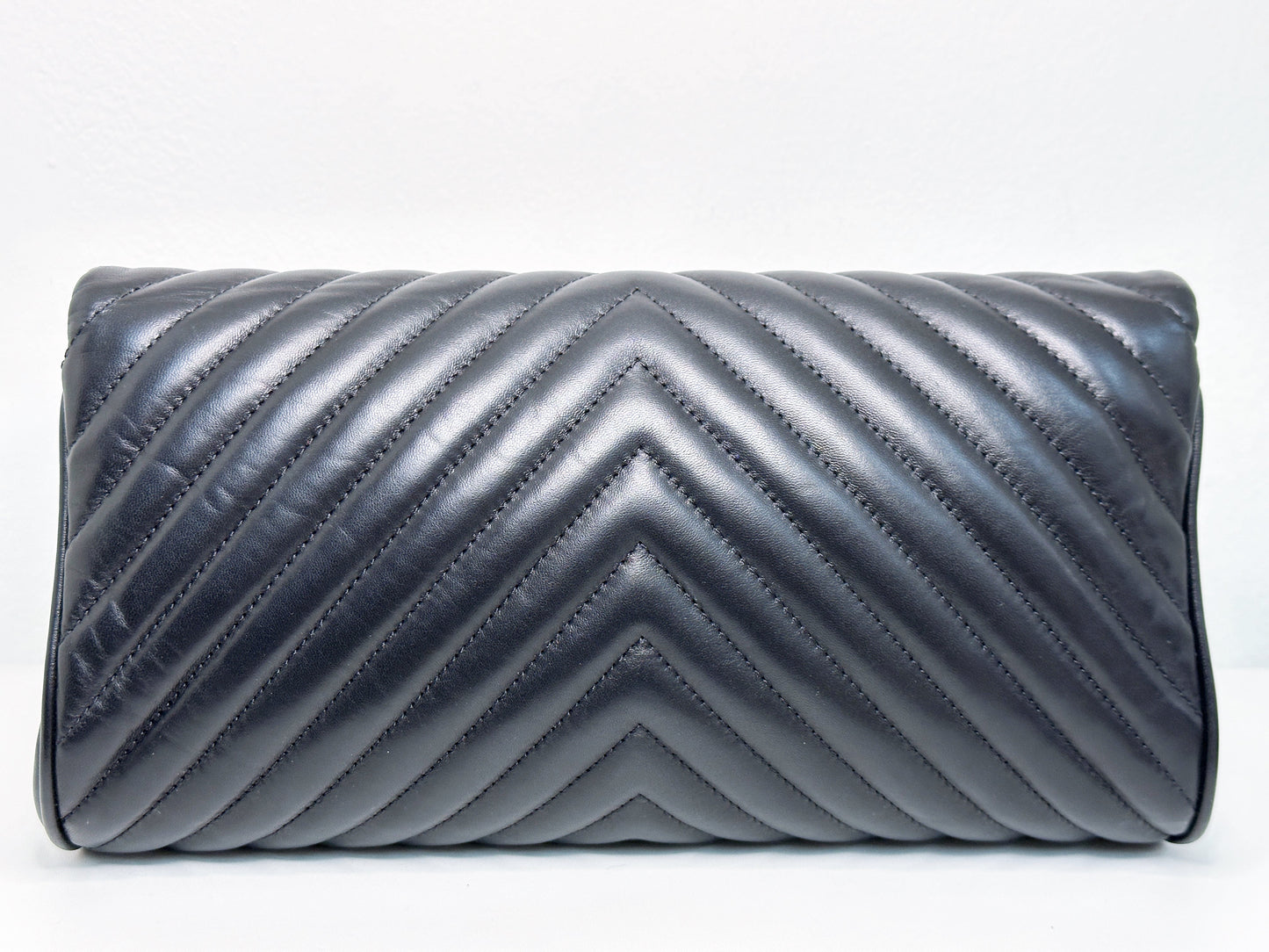 Chanel Black Chevron Lambskin Fold Up Again Clutch 2432 holo card
