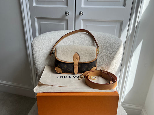 Louis Vuitton Shearling Cozygram Diane Satchel Monogram (RRP £2690)