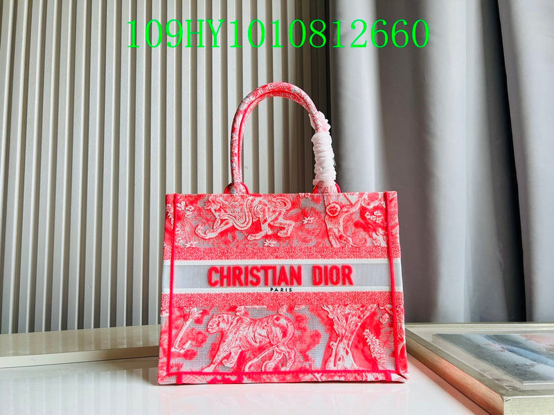 Christian Dior Luxury Bag - The Tote   261