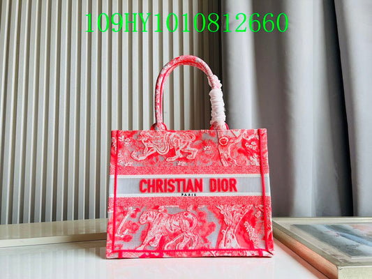 Christian Dior Luxury Bag - The Tote   261