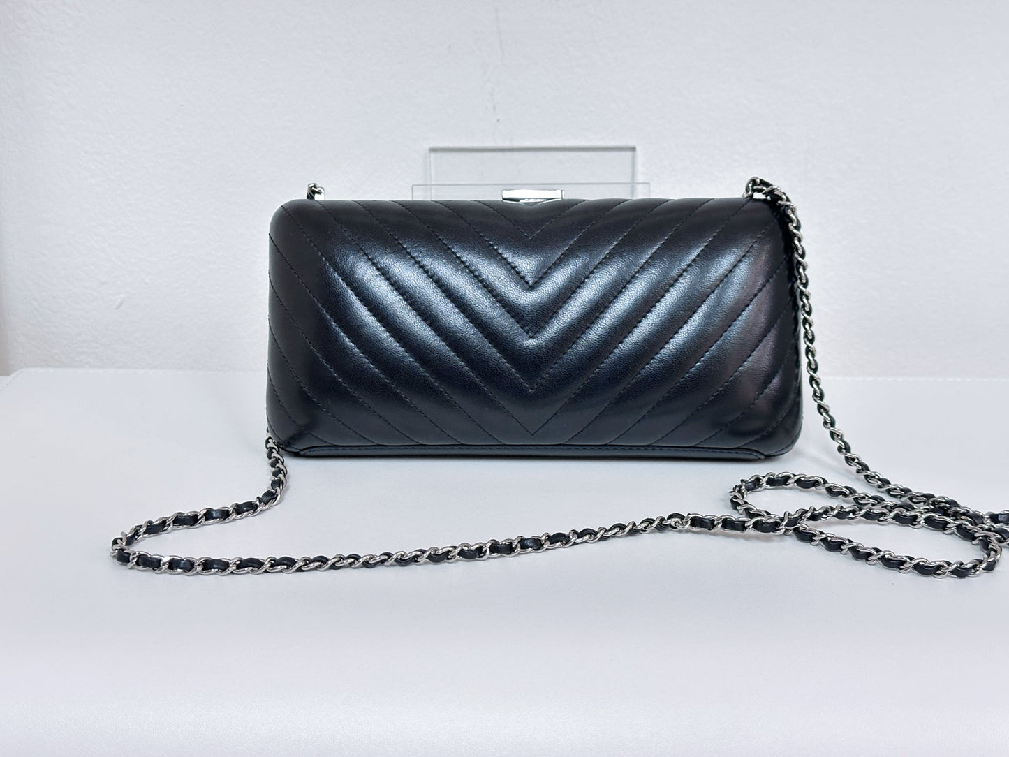Chanel Chevron Metallic Fringe Clutch 2572 holo card