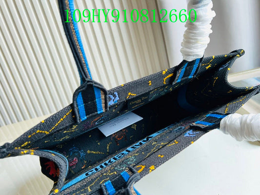 Christian Dior Luxury Bag - The Tote   275