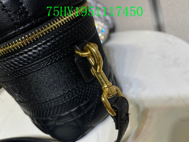 Christian Dior Luxury - The Tote   675