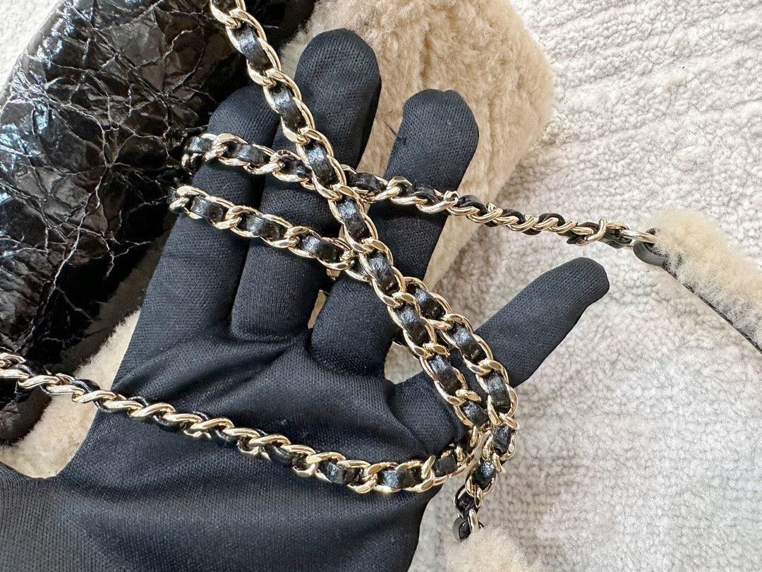 CHANEL Crumpled Calfskin Shearling CC Flap Black Beige
