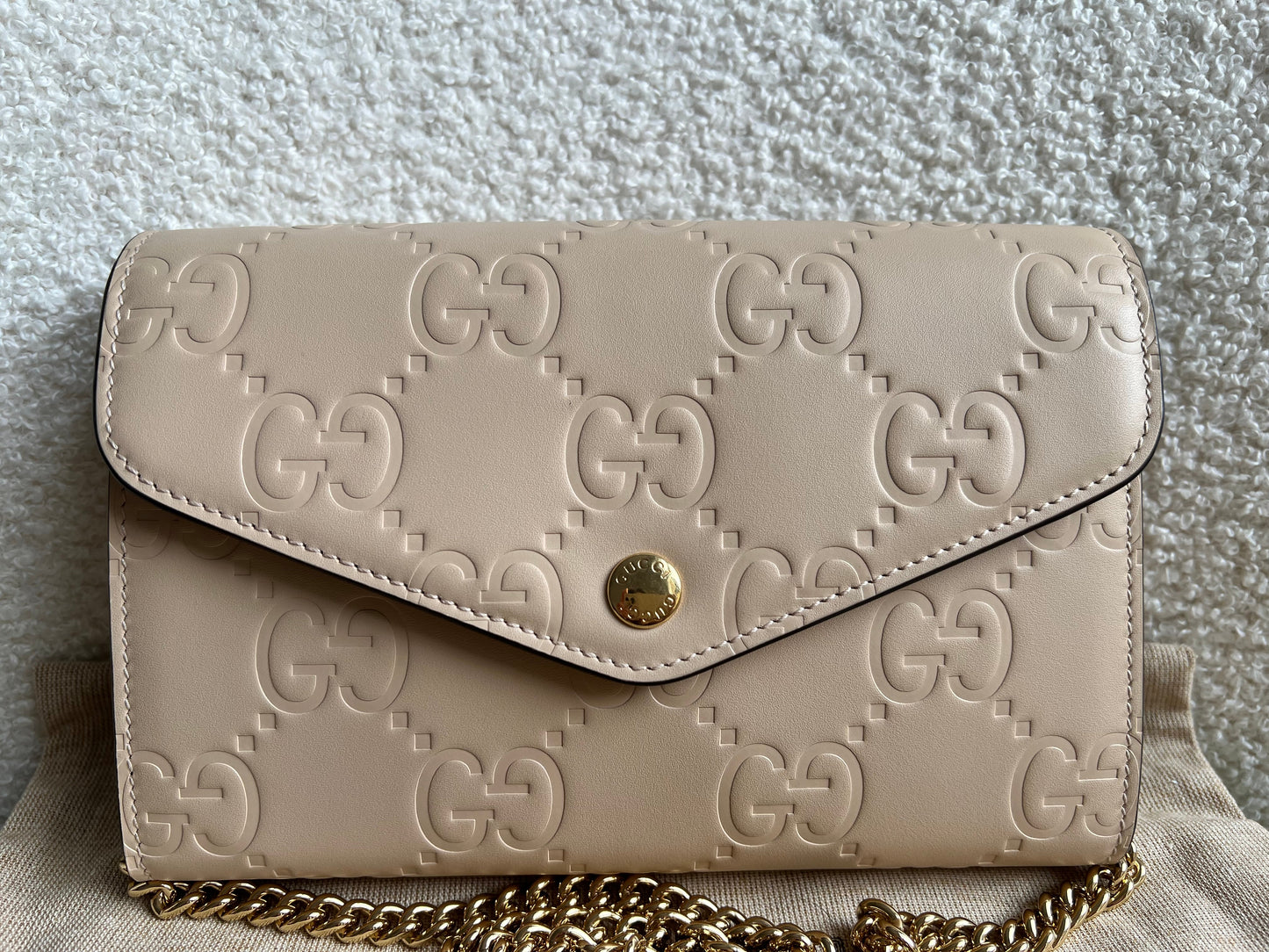 Gucci GG Natural Embossed Chain Wallet (RRP £985)