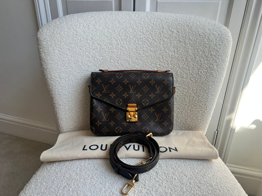 Louis Vuitton Pochette Metis Monogram (RRP £2,000)